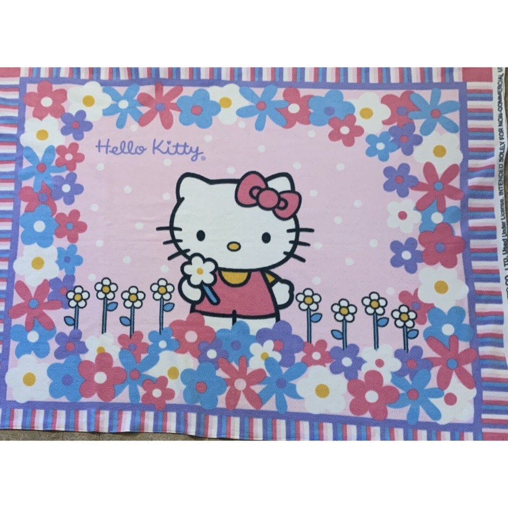 Hello Kitty Sanrio 2013 Fleece Throw Blanket Flowers  Anime LARGE 72 in  x 51 in